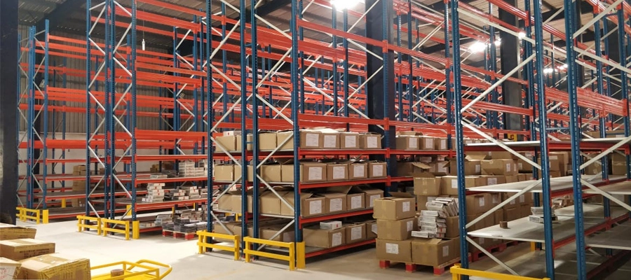 The Benefits of a Vertical Lift Module for Warehouse Productivity