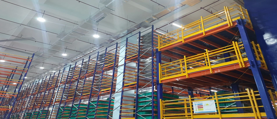 Single Deep Pallet Racking System Uses